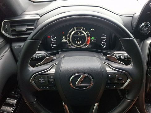 Used 2024 Lexus LX 600 4WD w/ Appearance Package image 18