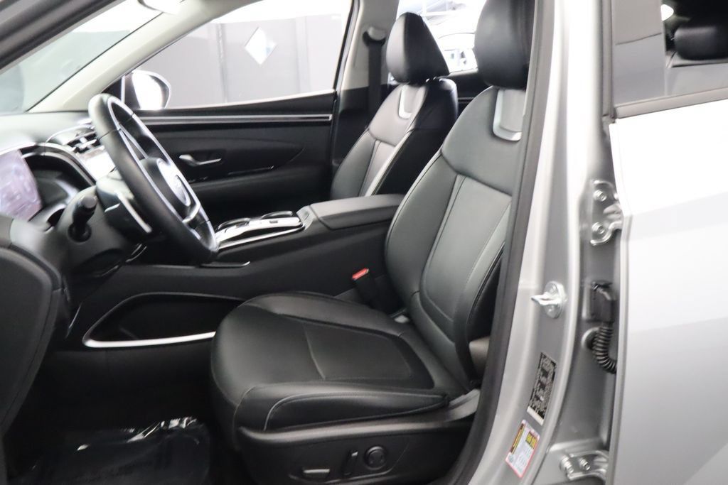 Used 2023 Hyundai Tucson Limited FWD image 19