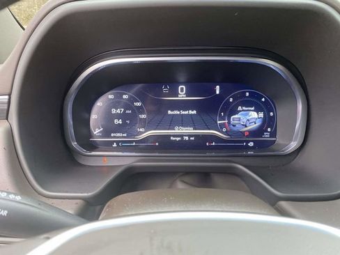 Used 2023 GMC Yukon SLT w/ SLT Luxury Package image 27