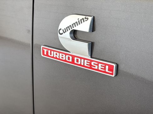 Used 2024 RAM 3500 Tradesman w/ Chrome Appearance Group AWD/4WD image 7