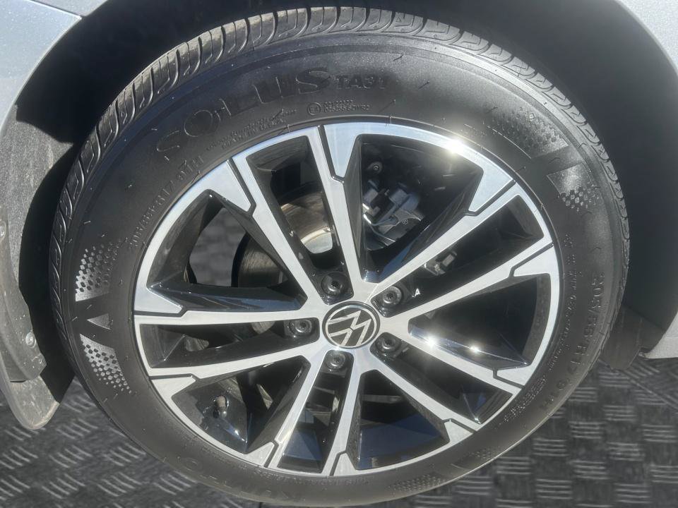 Used 2026 Volkswagen Jetta Sport FWD image 23