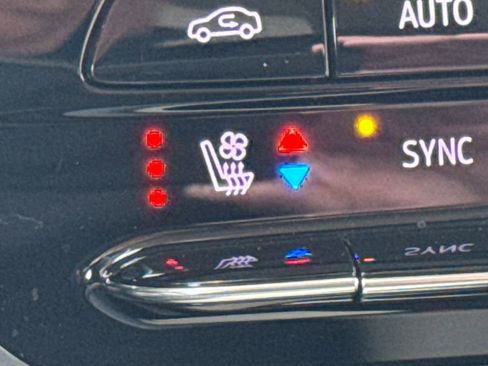 Certified 2023 Buick Envision Avenir AWD/4WD image 15