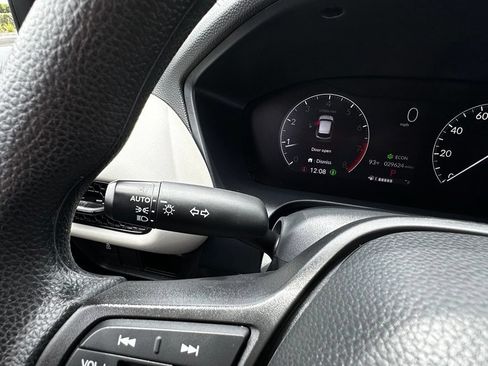 Used 2024 Honda HR-V LX image 33