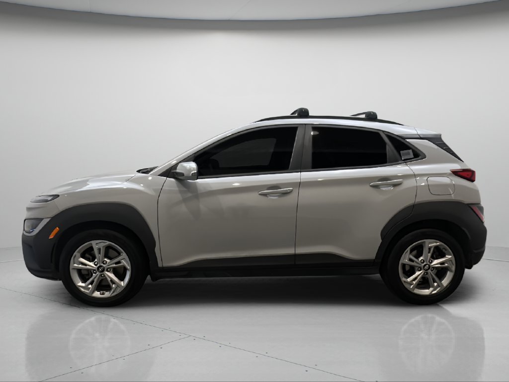 Used 2022 Hyundai Kona SEL w/ Convenience Package AWD/4WD image 4