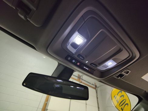 Used 2022 GMC Sierra 1500 Elevation AWD/4WD image 35