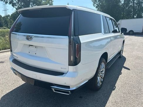 Used 2021 Cadillac Escalade ESV Premium Luxury w/ Performance Package AWD/4WD image 3