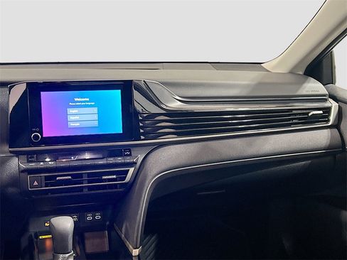 Used 2026 Toyota Camry LE w/ Convenience Package image 19