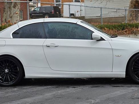 Used 2013 BMW 328i Convertible image 6