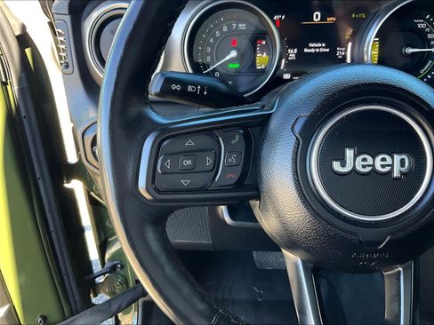 Used 2023 Jeep Wrangler Unlimited w/ Cold Weather Group image 23