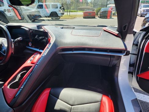 Used 2021 Chevrolet Corvette 2LT image 12
