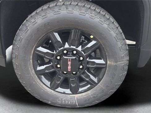 New 2026 GMC Sierra 2500 AT4 image 19
