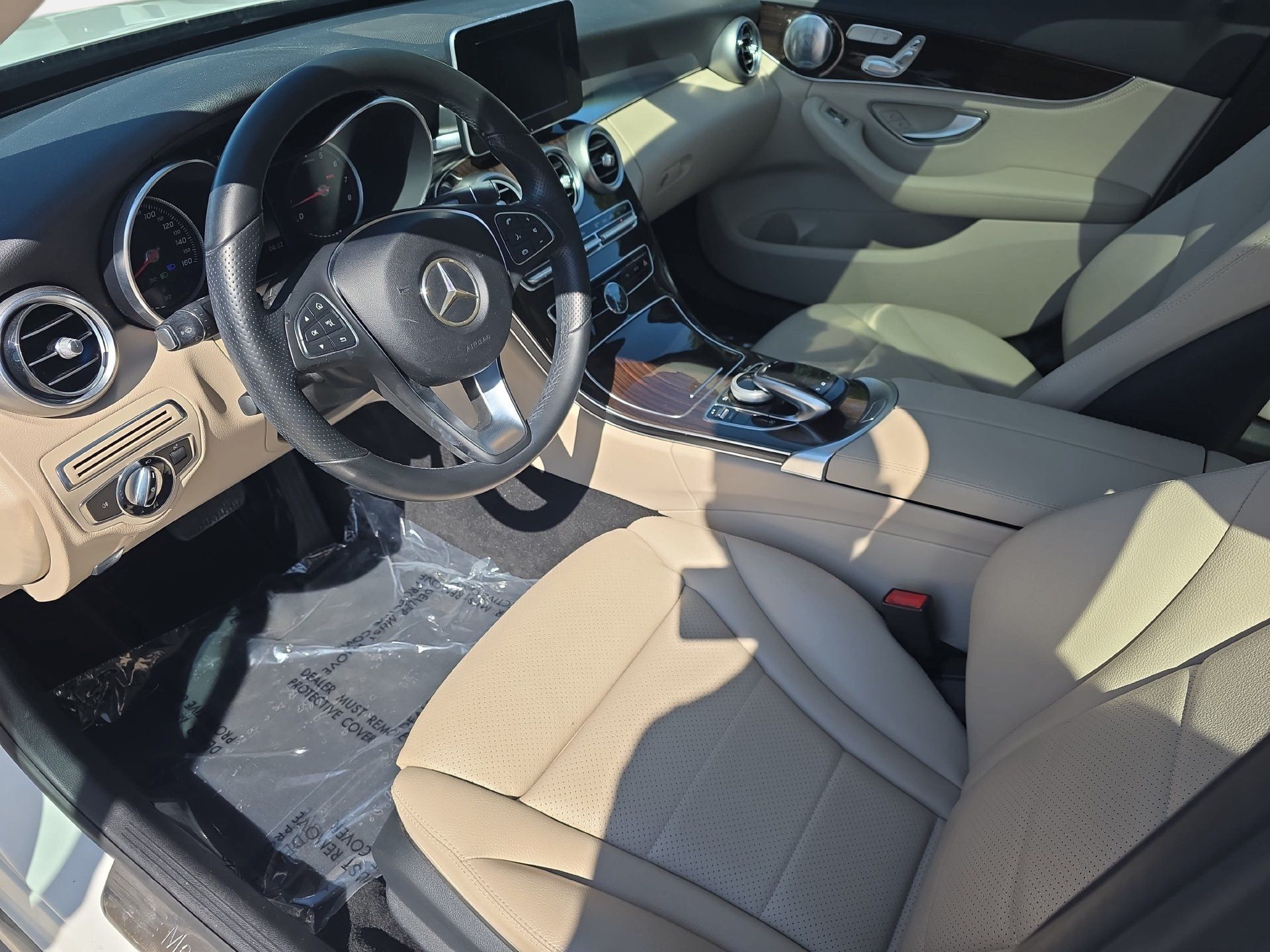 Used 2015 Mercedes-Benz C 300 Sedan image 15