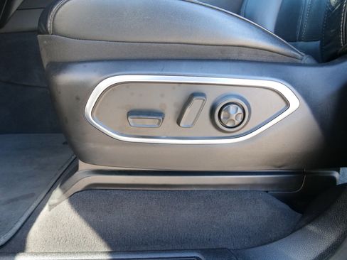 Used 2024 Jeep Wagoneer L 4WD image 18