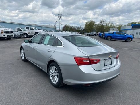 Used 2016 Chevrolet Malibu LT w/ Leather Package FWD image 7