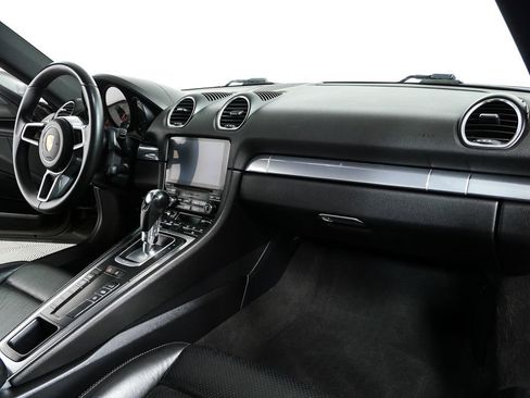 Certified 2022 Porsche 718 Cayman image 19