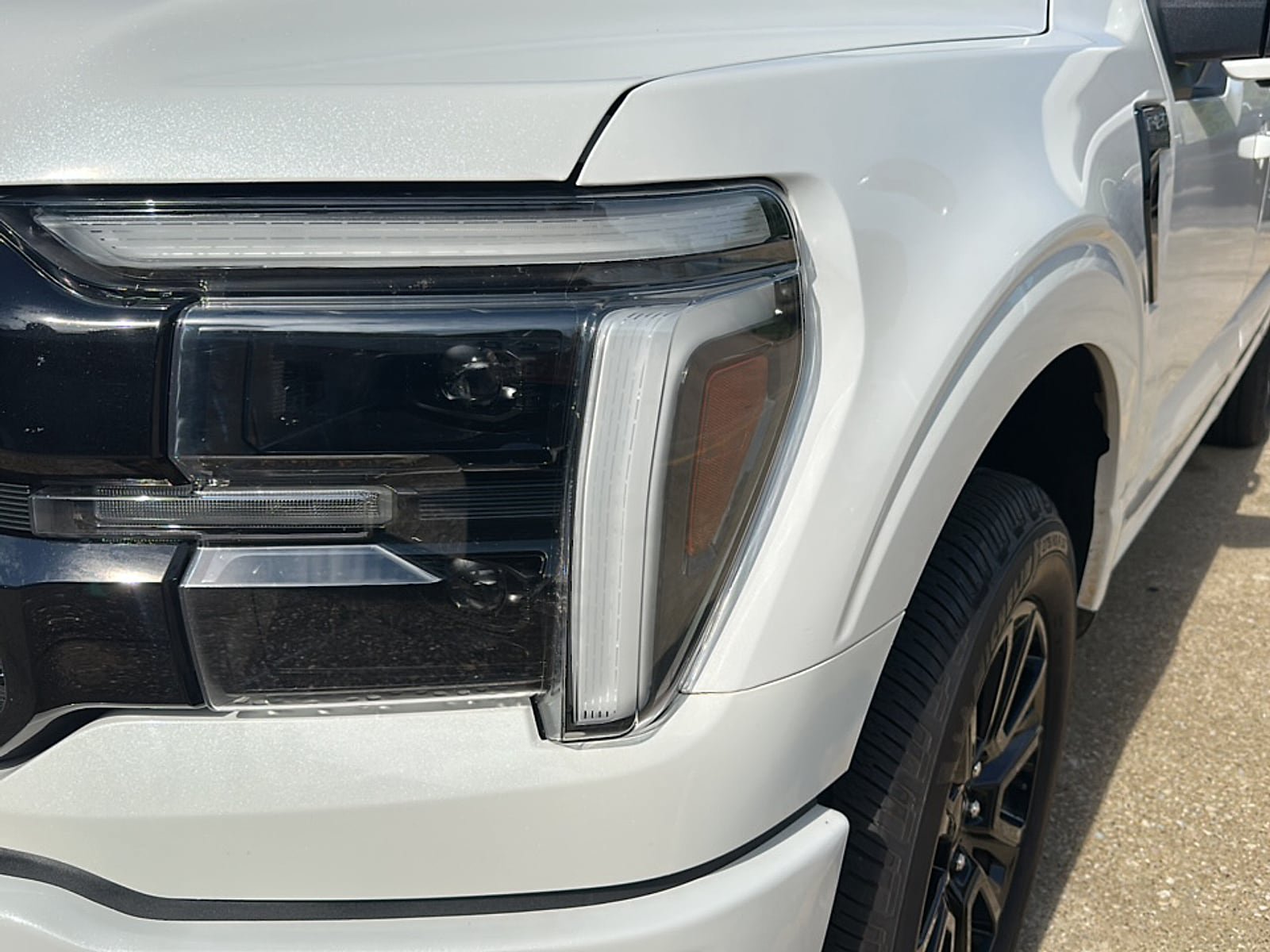 Used 2024 Ford F150 Platinum w/ FX4 Off-Road Package AWD/4WD image 5