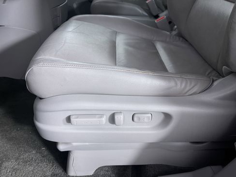 Used 2012 Honda Odyssey EX-L image 12