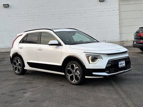 New 2025 Kia Niro EX Touring image 6