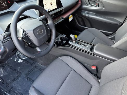 New 2026 Toyota Prius SE image 9