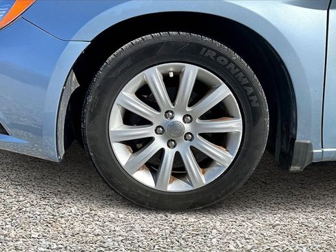Used 2014 Chrysler 200 Touring image 7