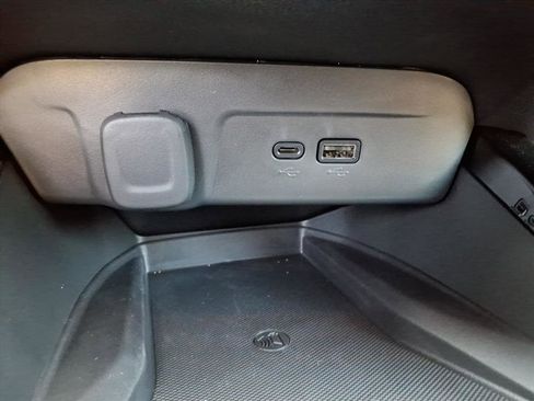 New 2026 Chevrolet Trax RS w/ Sunroof Package image 18