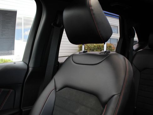 Used 2023 Ford Edge ST-Line image 40