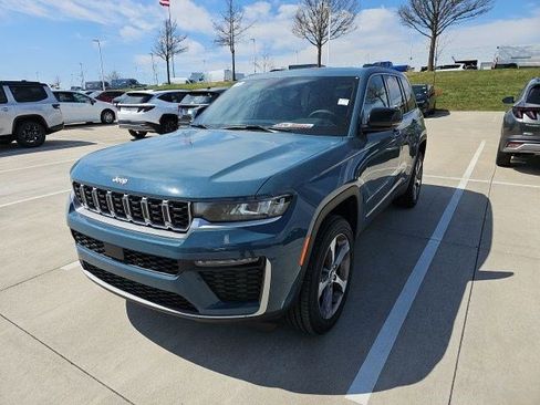 New 2026 Jeep Grand Cherokee Limited w/ Trailer Tow Package AWD/4WD image 1