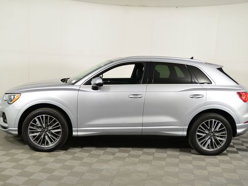 Certified 2022 Audi Q3 2.0T Premium w/ Convenience Package image 2