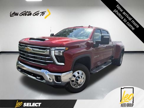 Used 2024 Chevrolet Silverado 3500 LTZ w/ LTZ Plus Package AWD/4WD image 1