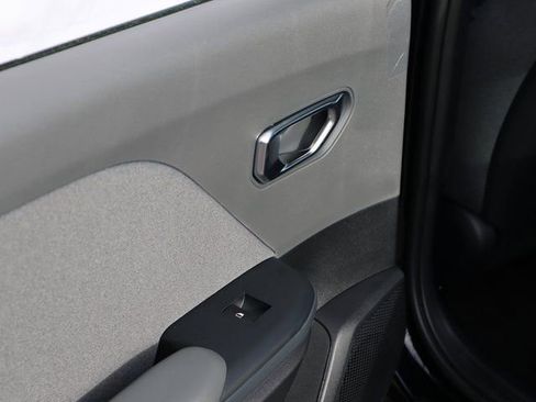 New 2025 Kia K4 EX image 12