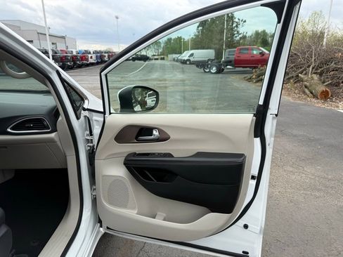 Certified 2023 Chrysler Voyager LX FWD image 46