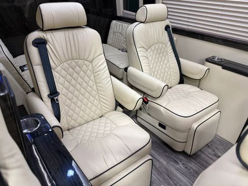 Used 2020 Mercedes-Benz Sprinter 3500 image 39