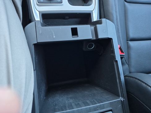 Certified 2023 Ford Explorer XLT w/ Equipment Group 202A image 31