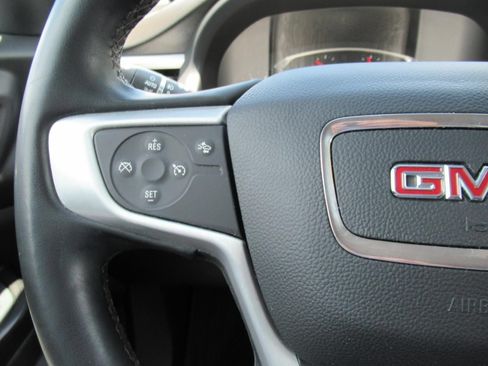 Used 2023 GMC Acadia SLT FWD image 25
