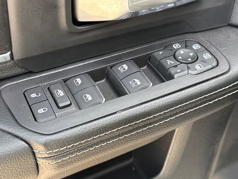 New 2026 RAM 2500 Laramie AWD/4WD image 20