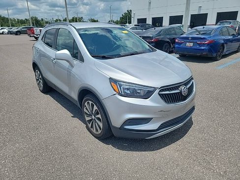 Used 2021 Buick Encore Preferred FWD image 2