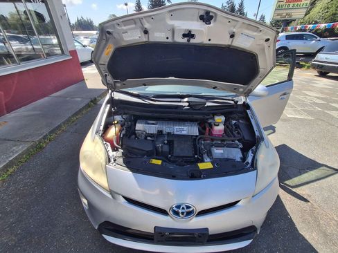 Used 2012 Toyota Prius Three FWD image 8