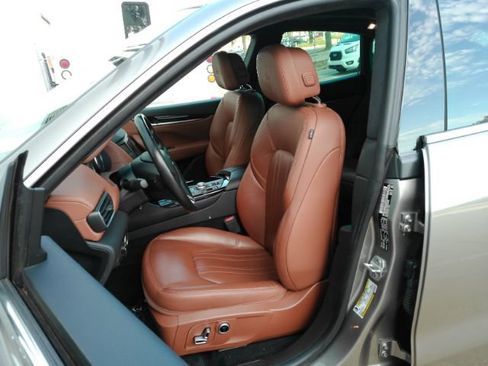 Used 2022 Maserati Levante GT image 6