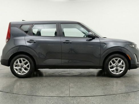 Used 2025 Kia Soul LX w/ LX Technology Package image 8