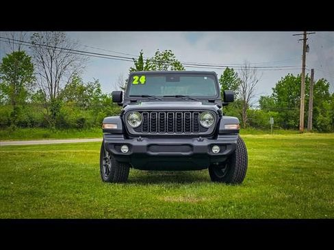 Certified 2024 Jeep Wrangler Sport S image 9