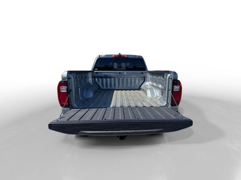 New 2026 GMC Canyon Elevation w/ LPO, Black Badging Package RWD image 17