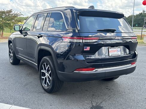 Used 2024 Jeep Grand Cherokee Limited RWD image 7