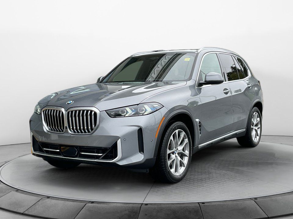 Used 2025 BMW X5 sDrive40i RWD image 3