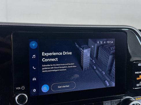 Used 2025 Toyota Highlander XLE image 22