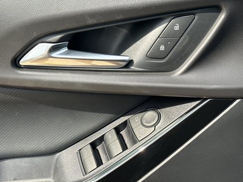 New 2027 Chevrolet Equinox LT FWD image 14