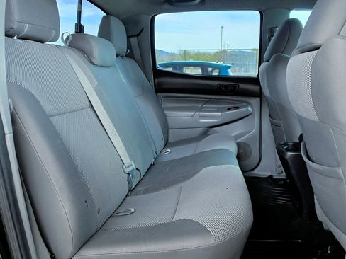 Used 2015 Toyota Tacoma PreRunner w/ TRD Sport Package image 18