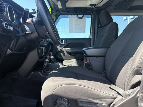 Used 2019 Jeep Wrangler Sport AWD/4WD image 15