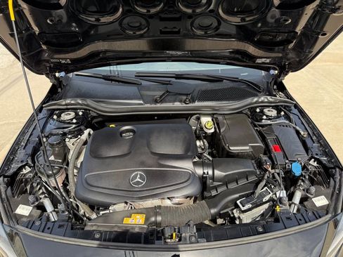 Used 2018 Mercedes-Benz GLA 250 4MATIC image 27