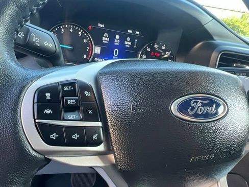 Used 2023 Ford Explorer XLT w/ Equipment Group 202A AWD/4WD image 26