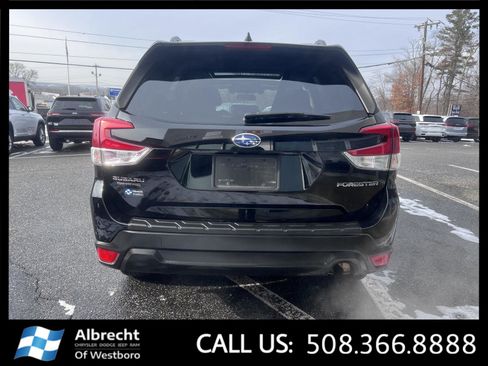 Used 2019 Subaru Forester Premium image 4